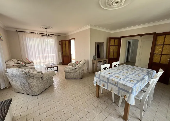 Les Saules 펜션 생 질 크루아 드 비